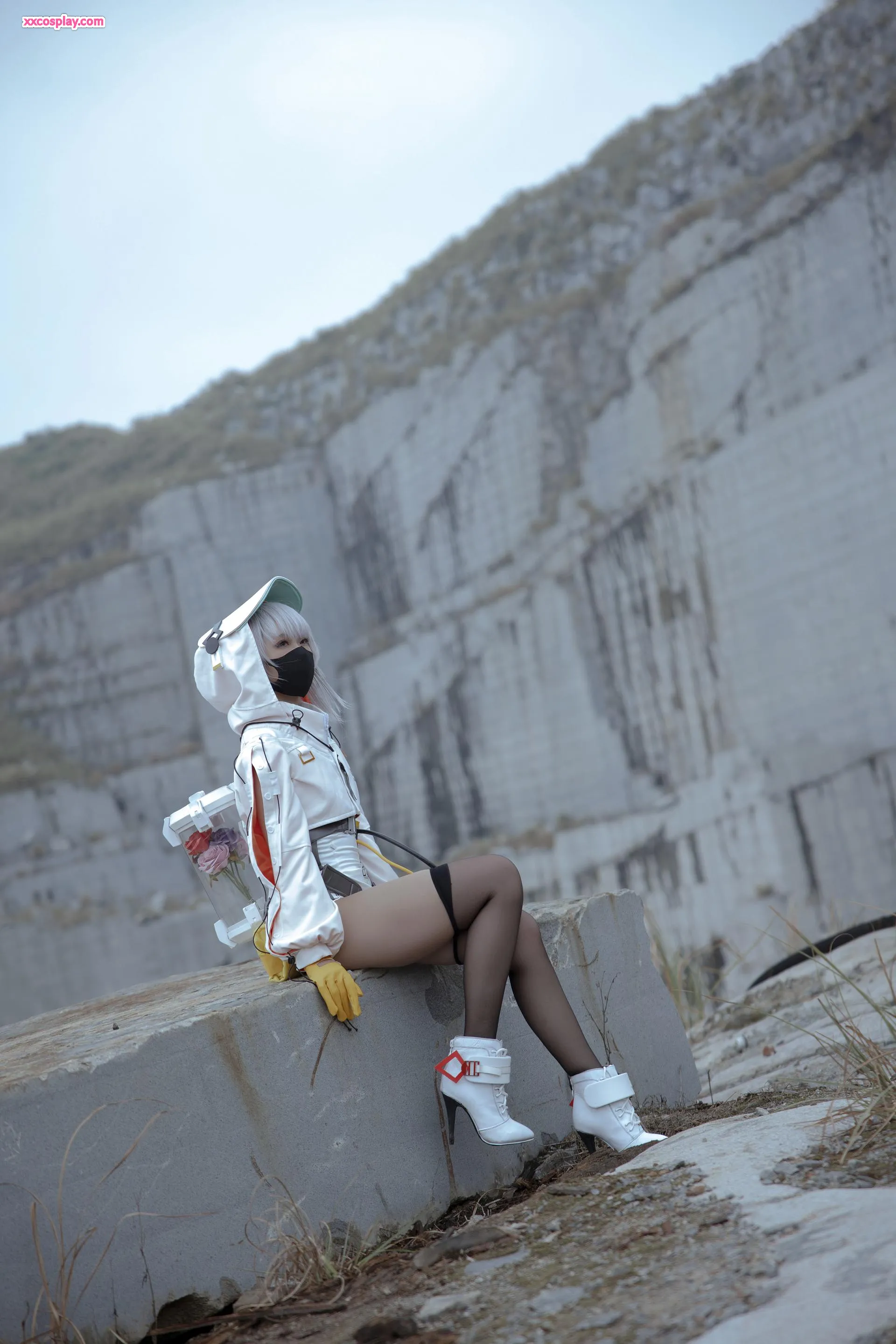 G44 Won't Get Hurt: Hộp Âm Nhạc Sắp Hỏng - Little Flower